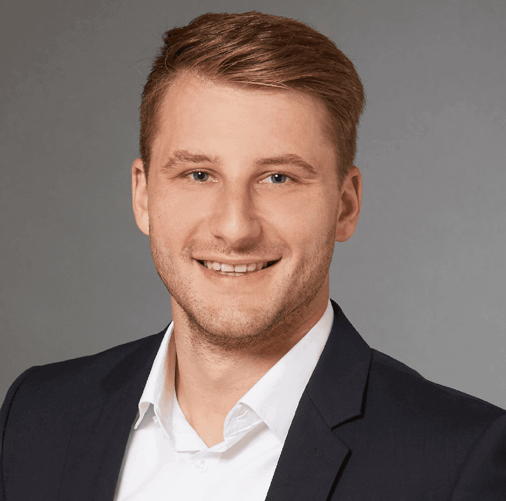 Dr. Daniel Proba
